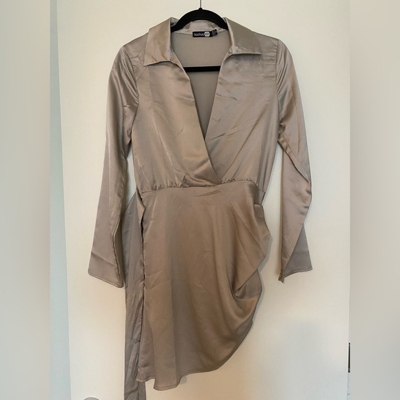 Boohoo Dresses & Skirts - Boohoo Grey Silk Mini Belted Dress